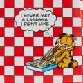 Loungefly X Nickelodeon: Garfield Con Lasagna Mini Mochila
