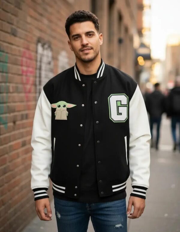 Varsity Jacket Máscara De Látex Star Wars Grogu Hombre Varsity Jacket Máscara De Látex Star Wars Grogu Hombre
