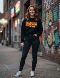 Pullover Máscara De Látex Stranger Things Flames Mujer