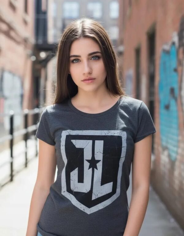 Playera Máscara De Látex Jl Logo Mujer Playera Máscara De Látex Jl Logo Mujer