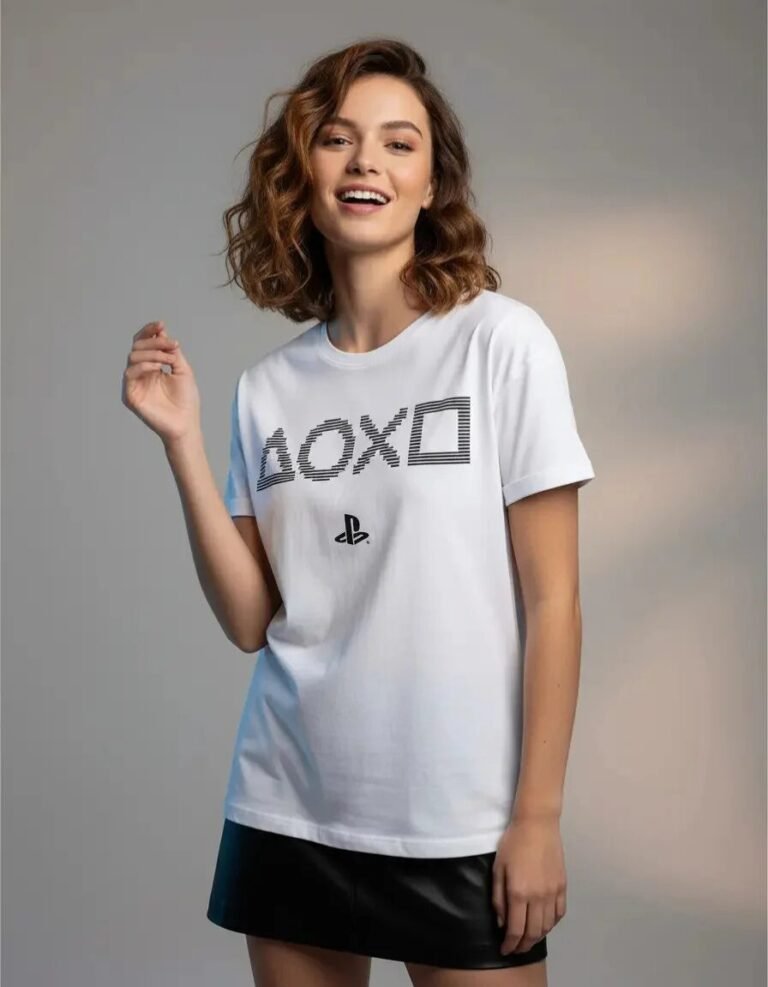 Playera Máscara De Látex Greatness Awaits Mujer