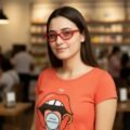 Playera Máscara De Látex Malas Decisiones Mujer