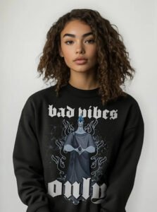 Pullover Máscara De Látex Disney Bad Vibes Mujer